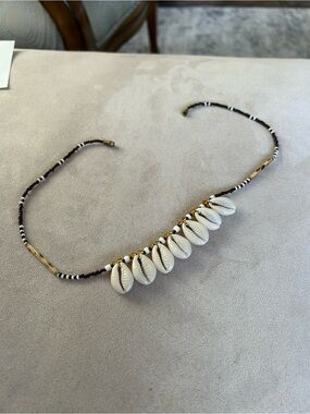 Vintage Boho Cowrie Shell Bead Choker/Necklace